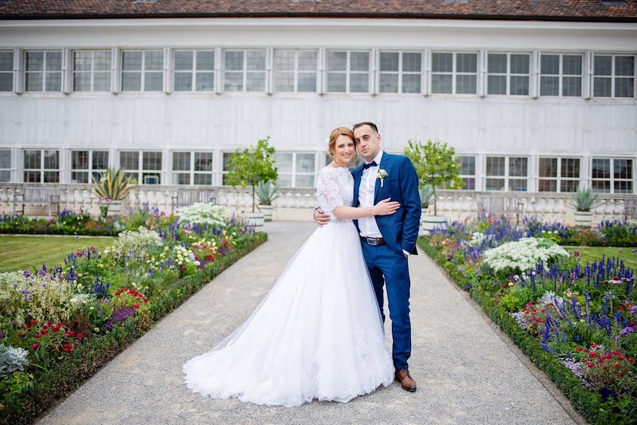 Fotógrafo de casamento Andrea (adushaphoto). Foto de 16 de abril 2019