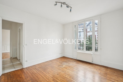 Apartment 5