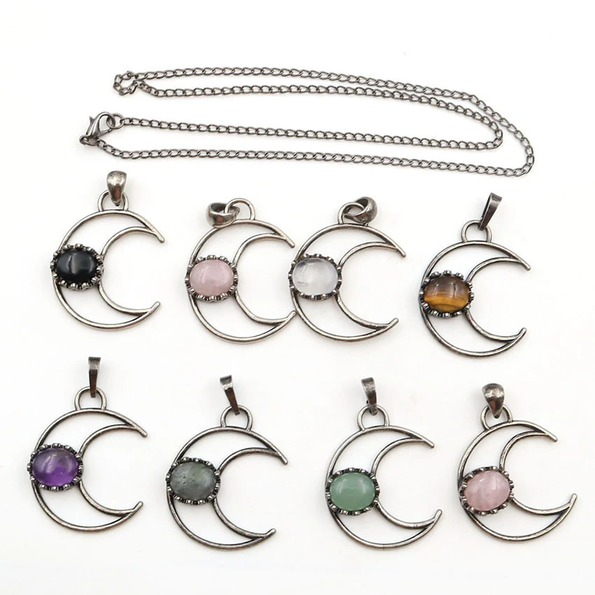 Vintage smear moon pendant necklace
