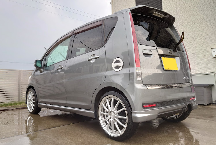 ムーヴカスタムの梅雨の合間の洗車・CCウォーターゴールド・ガラコ塗り塗りに関するカスタム事例の投稿画像1枚目