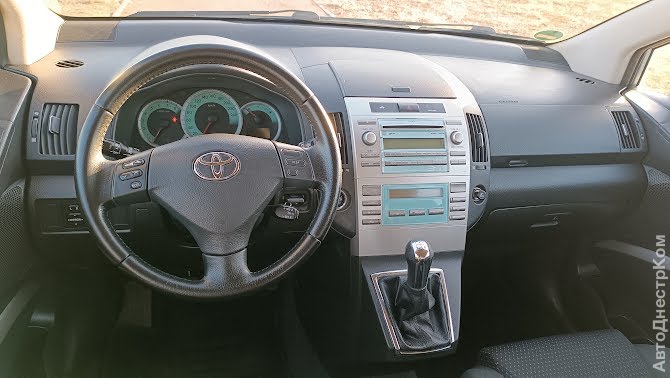 продам авто Toyota Verso Corolla Verso фото 5