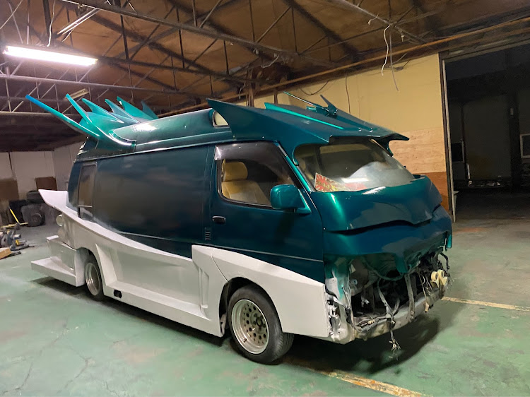 ハイエースのDIY・バニング・製作中・team RYUSEI・こりゃ大変だに関するカスタム事例の投稿画像9枚目