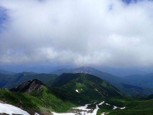 三方崩山が見え