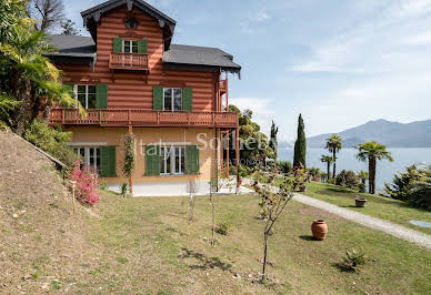 Villa with garden and terrace 2