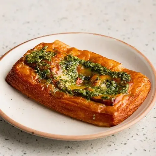 Roasted Tomatoes, Mozzarella, Homemade Pesto Sauce Croisstata