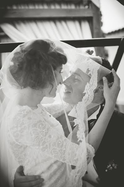 Wedding photographer Madalina Si Ciprian Ispas (fotoycafe). Photo of 9 September 2014
