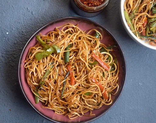 Non-Veg Schezwan Noodles [Serves 1-2]