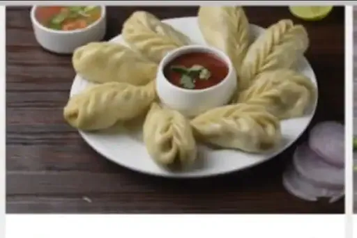 Chicken Steamed Momos [6 Pieces]