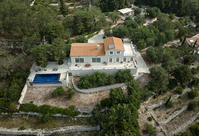 Villa avec jardin et terrasse 2