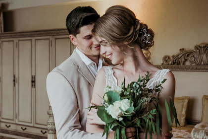 Fotografo di matrimoni Dina Panasyuk (dinapanasyuk). Foto del 6 maggio 2020