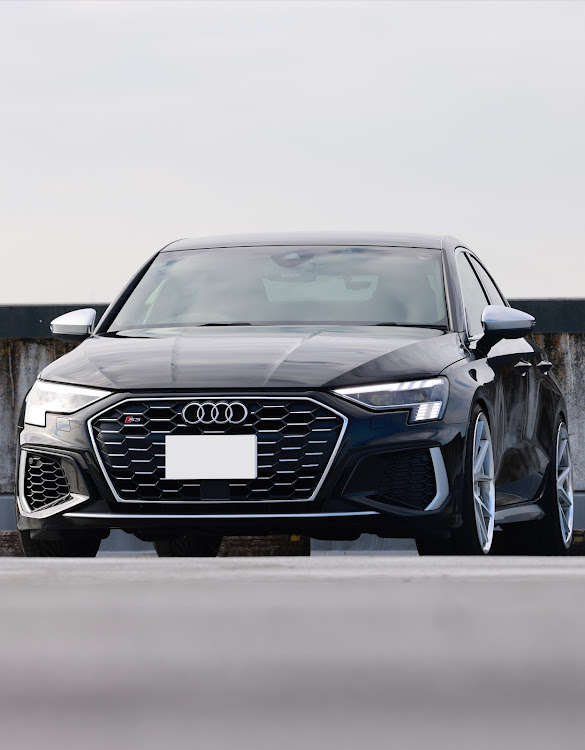S3 セダンのcontinental・スタッドレス・Hyperforged・vossen・MSS車高調サスペンションに関するカスタム事例の投稿画像7枚目
