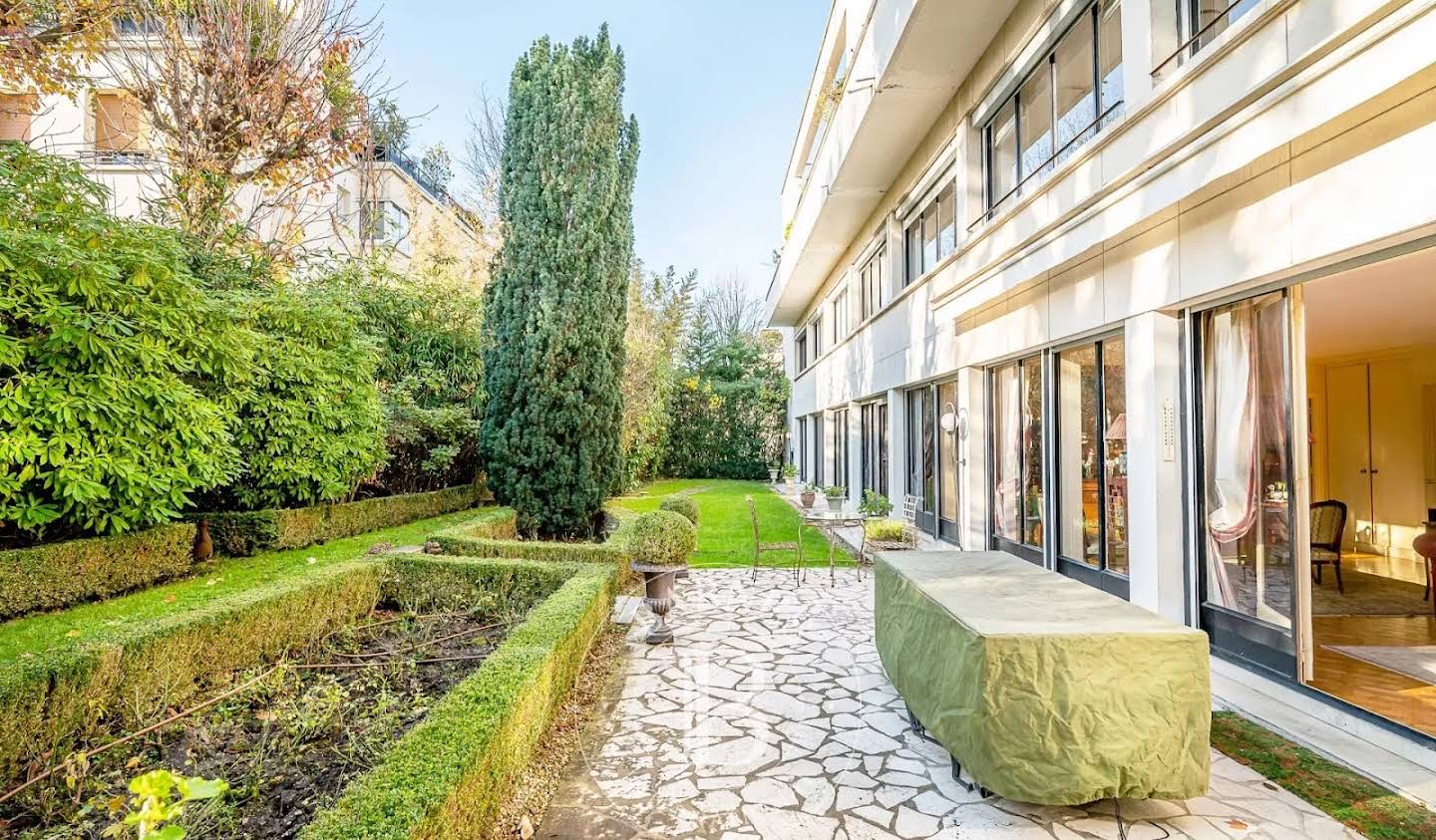 Apartment Neuilly-sur-Seine