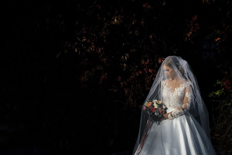 Fotógrafo de casamento Ivan Gusev (gusphotoshot). Foto de 19 de outubro 2017