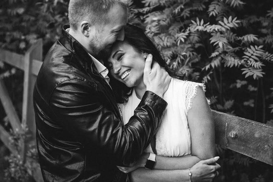 Wedding photographer Anastasiya Korolkova (artpersona). Photo of 16 June 2019