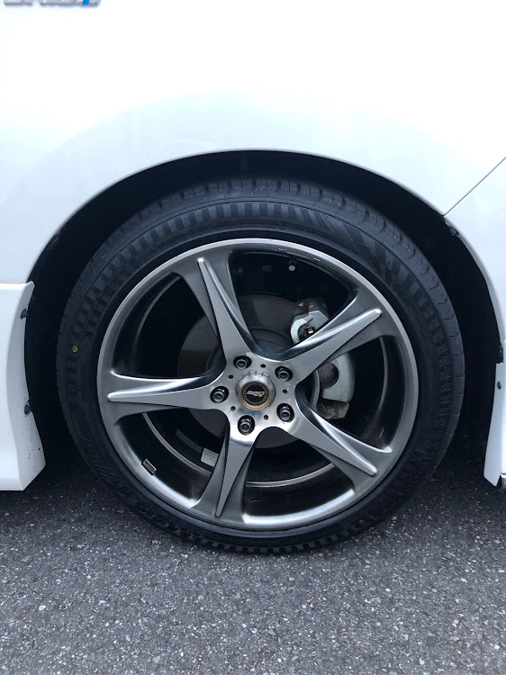 ノアのおニューのアルミ&タイヤ・18インチ7.5J・タナベDF210・ノア、ヴォクシー、エスクァイア・KOSEIに関するカスタム事例の投稿画像4枚目