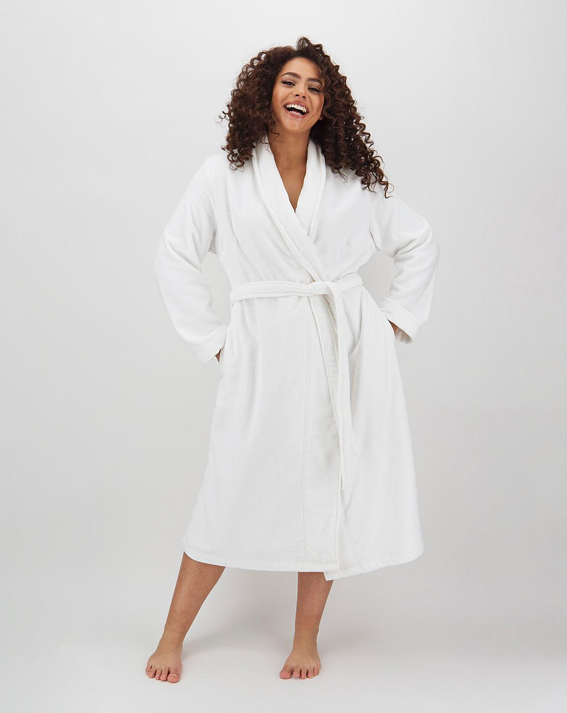 5 Plus Size Spa Robes to Take to the Spa - Plus Size Travel Too