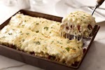 Creamy White Chicken & Artichoke Lasagna was pinched from <a href="http://www.kraftrecipes.com/recipes/creamy-white-chicken-artichoke-125292.aspx" target="_blank">www.kraftrecipes.com.</a>