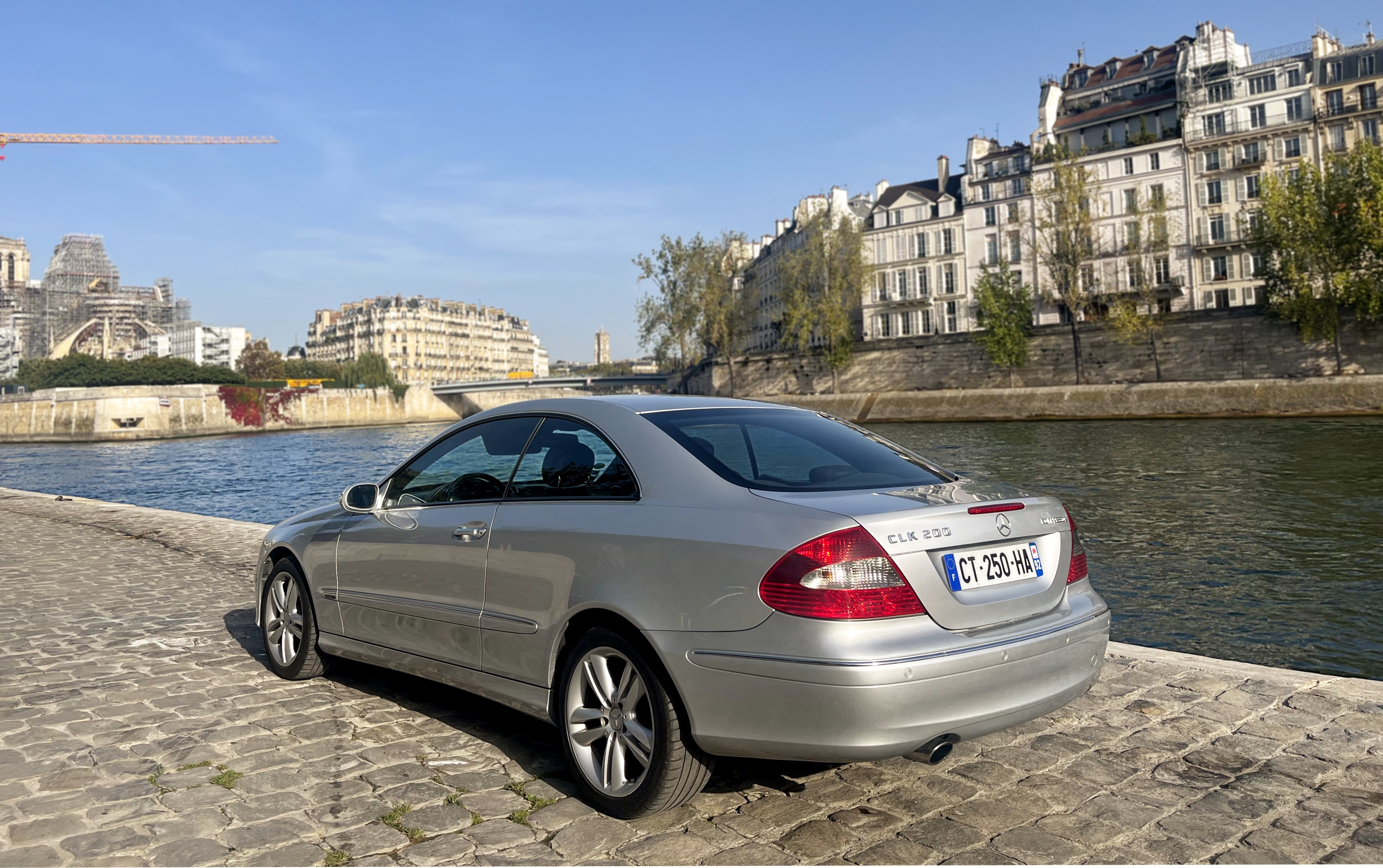 Mercedes-Benz Clk W209 Coupé à louer à Vaucresson - BookAclassic