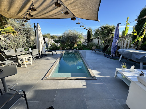 House with pool 4