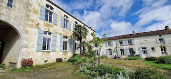 maison à Asnières-la-Giraud (17)