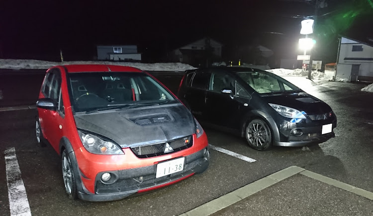 コルトラリーアートバージョンRの仕事おわりにパシャリ・コラボショット・ありがとうございました✨に関するカスタム事例の投稿画像1枚目