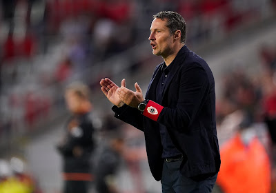 Brian Priske laat zich uit over de voetzoeker richting Frankfurt-doelman Kevin Trapp: "Zoiets hoort niet in ons stadion"