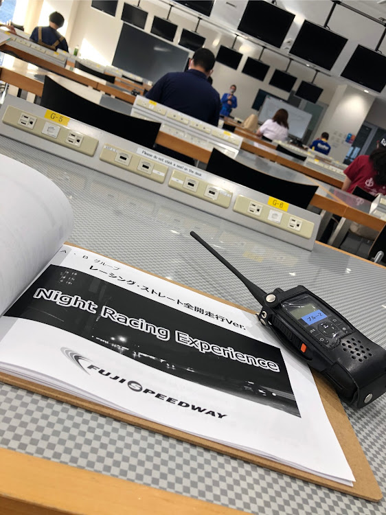 スカイライン GT-Rの/⭕️⭕️|___®️|⭕️⭕️\バトン・"やっちゃえ"NISSAN・FSWレーシングコース・night racing experienceに関するカスタム事例の投稿画像2枚目