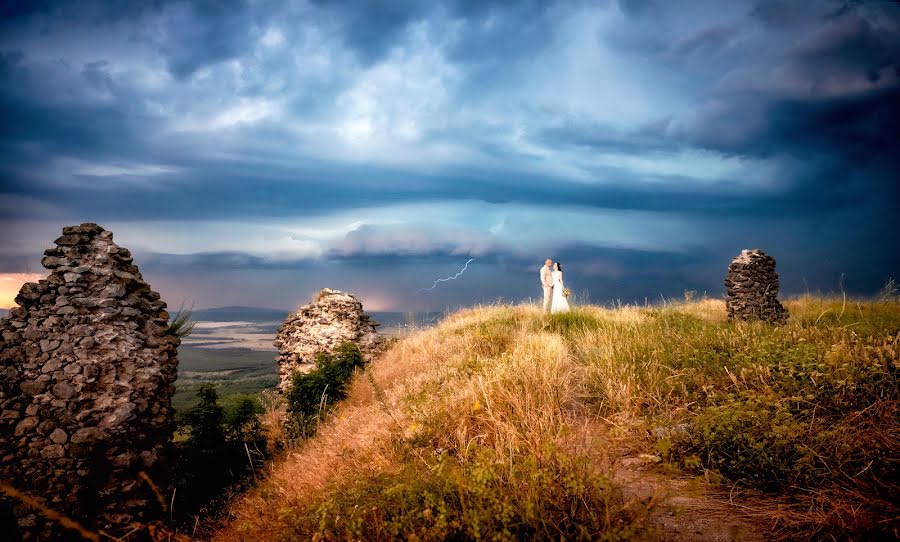 Vestuvių fotografas Rita Szerdahelyi (szerdahelyirita). Nuotrauka 2023 rugpjūčio 3