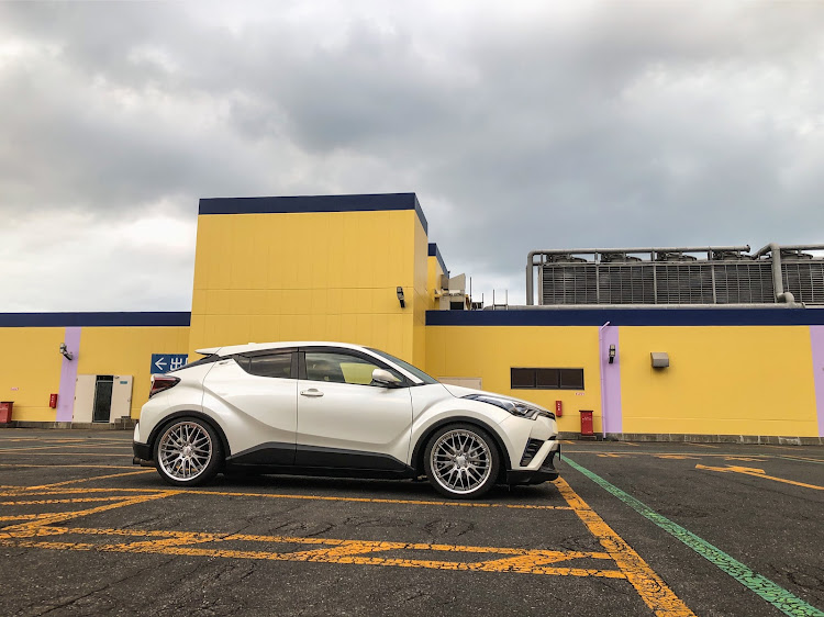 C-HRのwork・GR204・TEIN・ドライブに関するカスタム事例の投稿画像3枚目