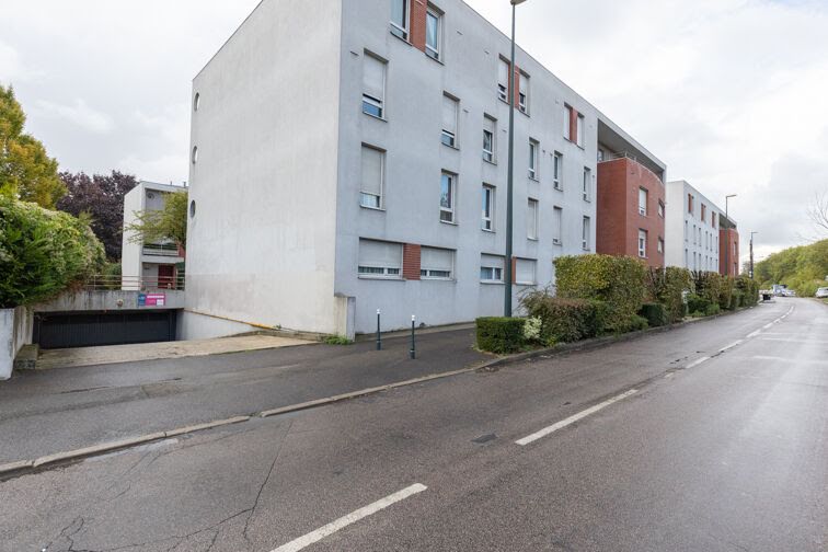 Location  parking  14 m² à Saint-Gratien (95210), 52 €