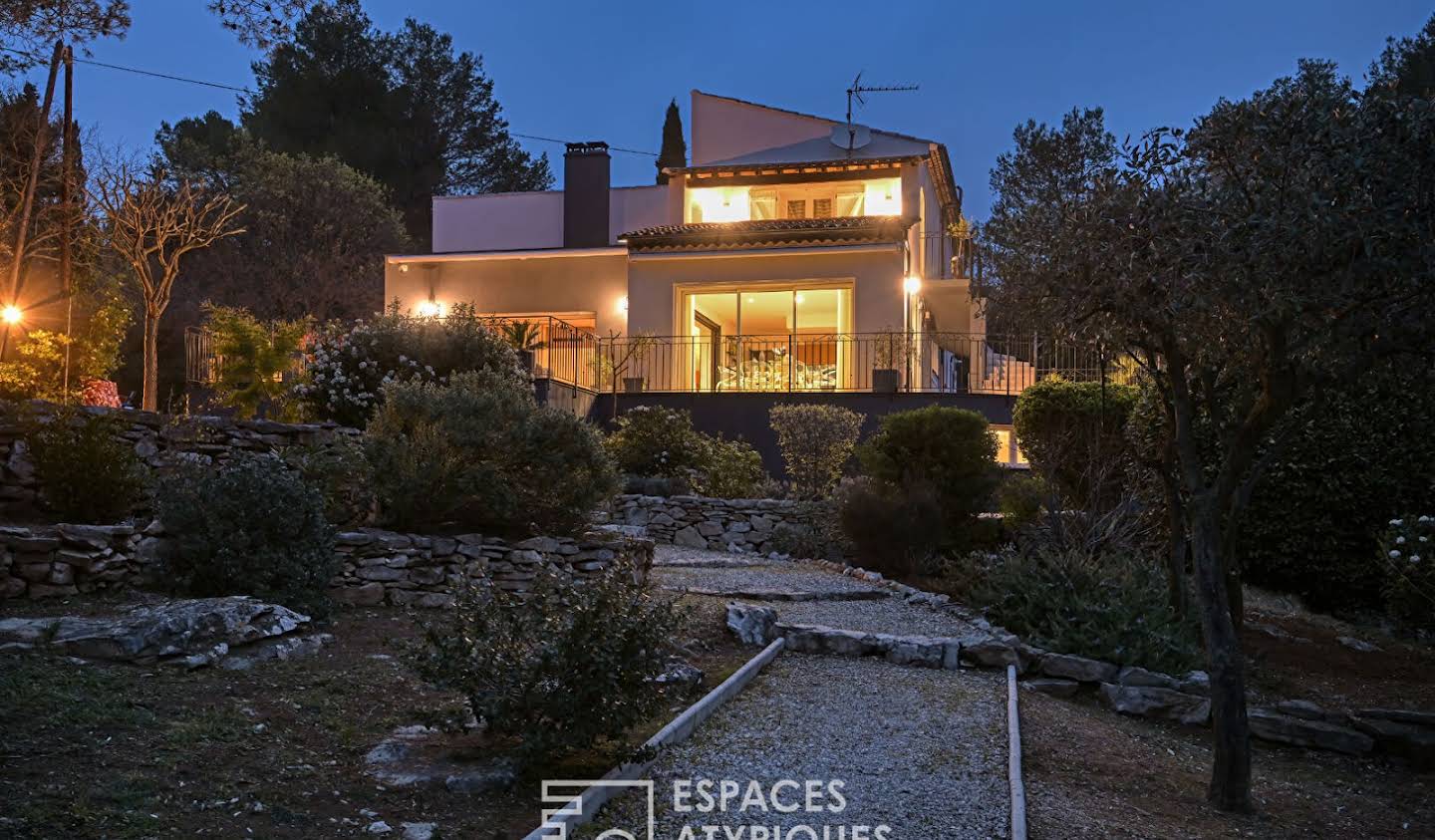 House with pool and terrace Nimes