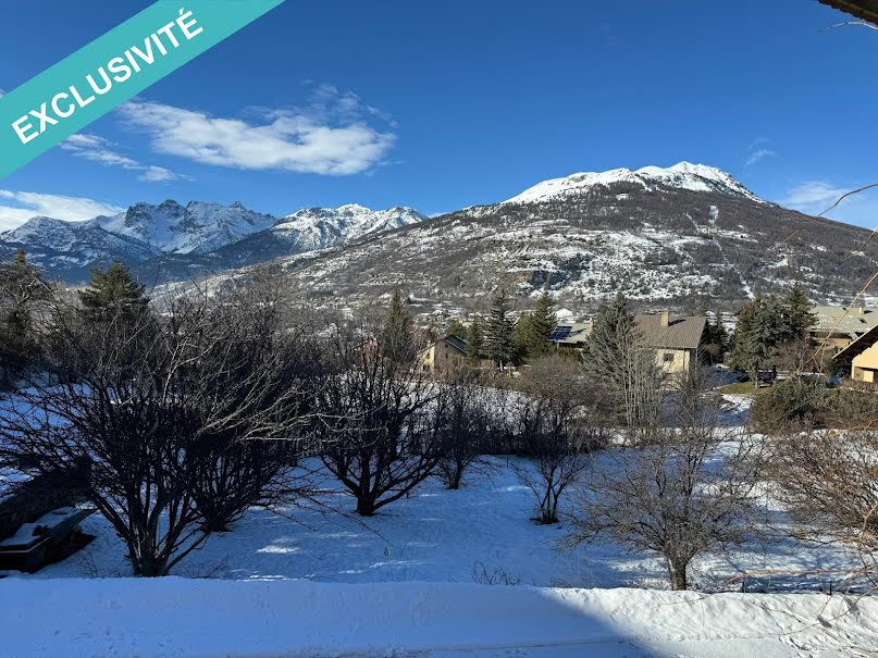 Vente terrain  1030 m² à Briançon (05100), 230 000 €