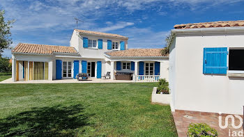 maison à Saint-Sulpice-de-Royan (17)