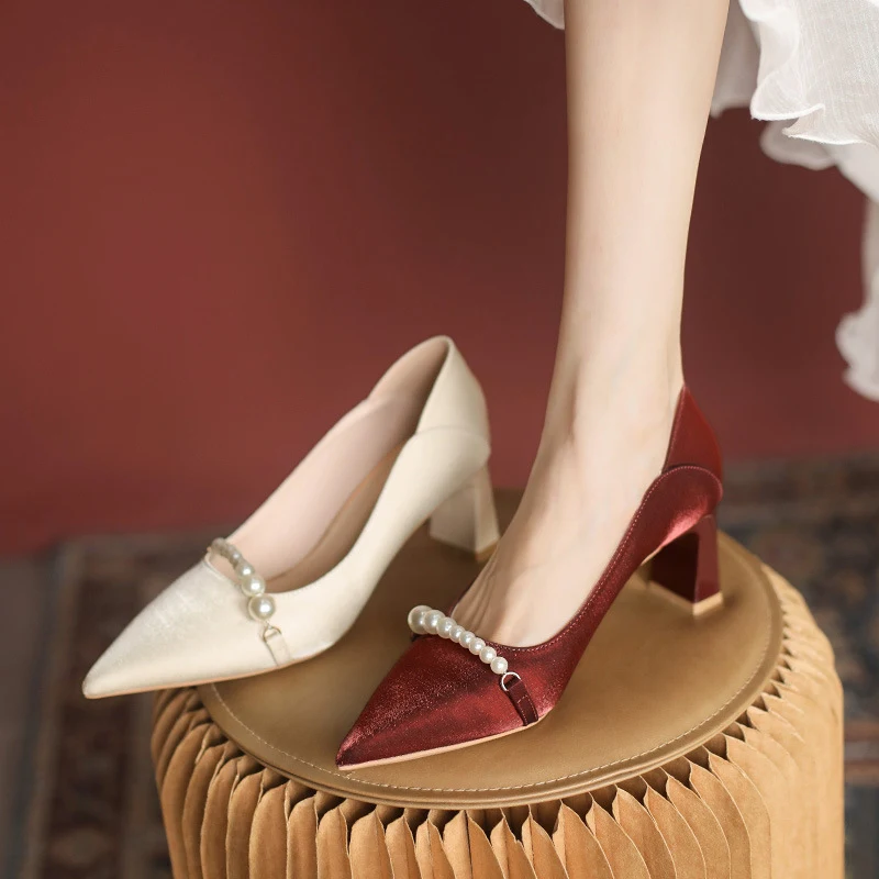 Zapatos de tacón alto puntiagudos con perlas para mujer, ideales para un look casual y elegante. Disfruta de comodidad y estilo.