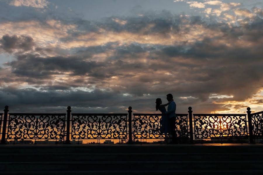 Fotógrafo de casamento Amanbol Esimkhan (amanbolast). Foto de 6 de julho 2018