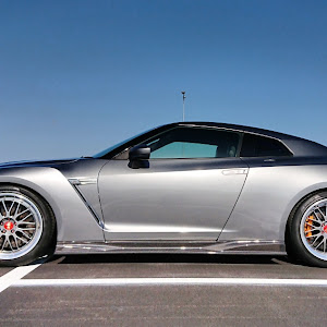 NISSAN GT-R R35