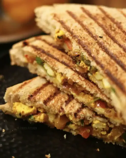 Chilli Cheese Paneer Sandwich