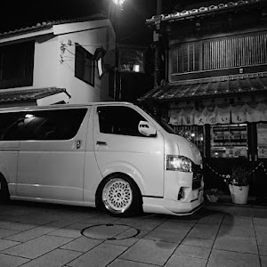 ハイエースバン GDH201V