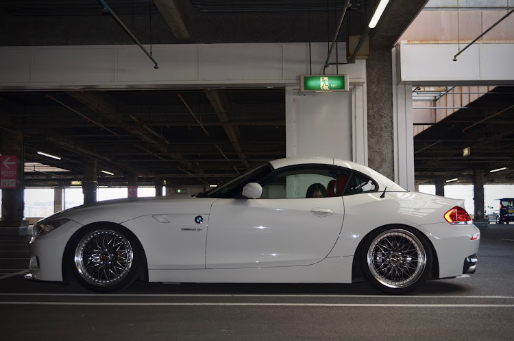 Z4 ロードスターの退院・おかえり愛車・車高調整・花粉まみれ・VS-XVに関するカスタム事例の投稿画像2枚目