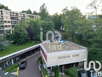 parking à La Celle-Saint-Cloud (78)