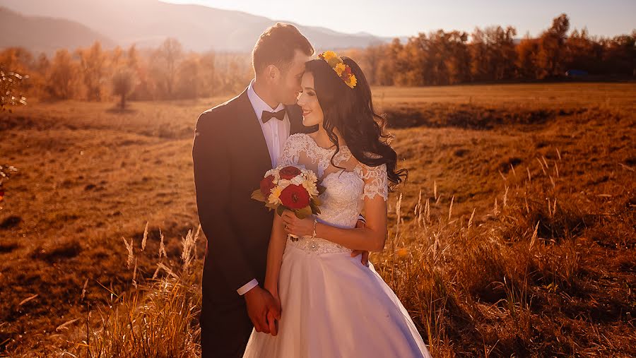 Fotografo di matrimoni Adi Simiganovschi (adisimiganovsch). Foto del 5 marzo 2019