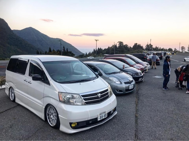 アルファードのALPHARD10・銀河鉄道杯に関するカスタム事例の投稿画像1枚目