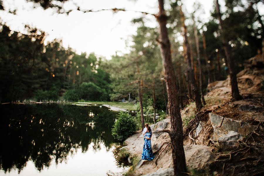 Fotógrafo de casamento Denis Isaev (styleweddphoto). Foto de 1 de setembro 2015