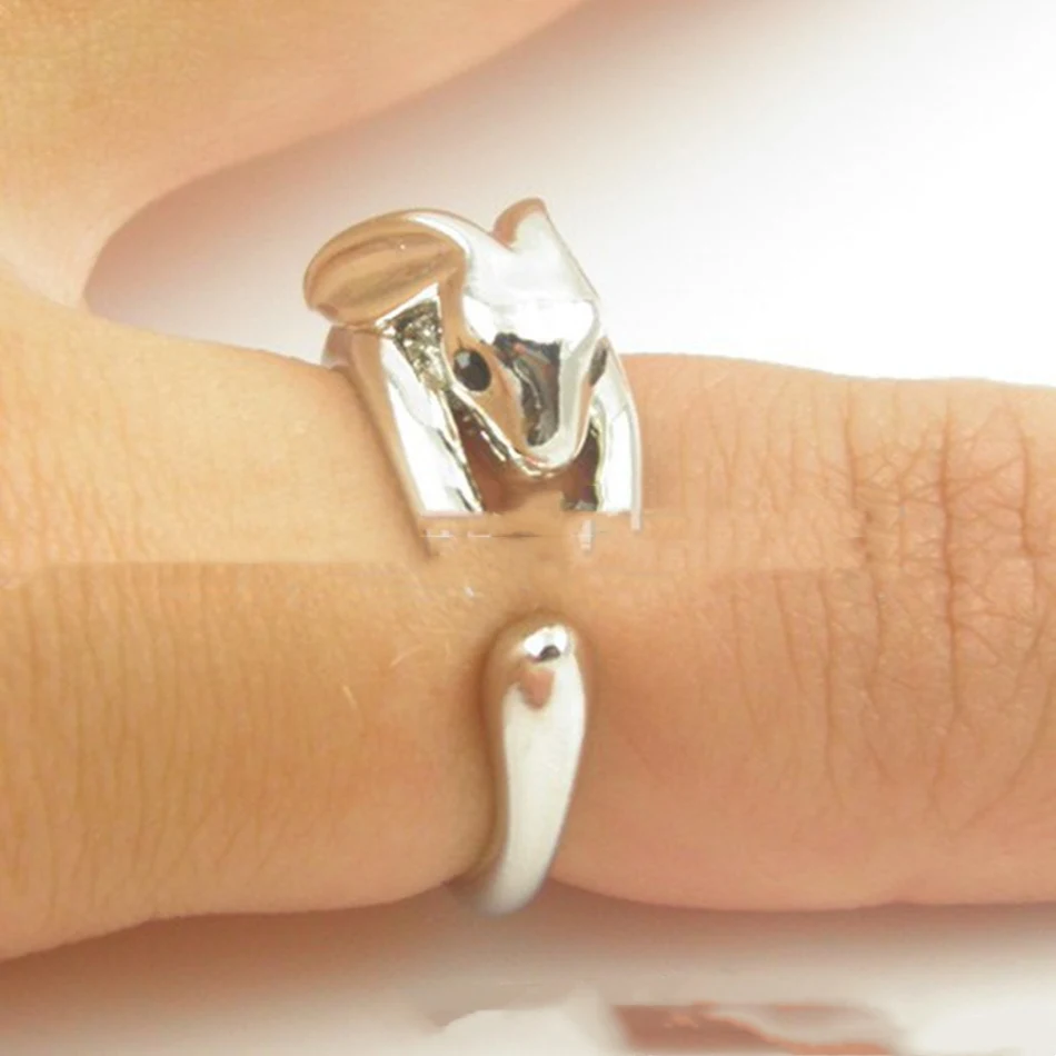 Konijn ringen voor heren en dames. Dierlijke sieraden met een uniek ontwerp. Perfect cadeau voor konijnenliefhebbers en modebewuste mensen.