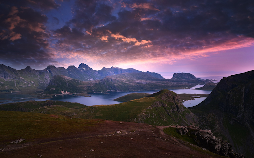 Mountains grow on the lake