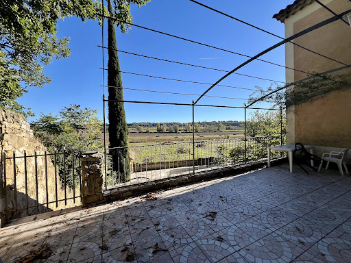 Maison avec piscine et terrasse 5