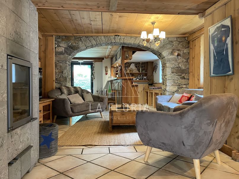 Vente chalet 10 pièces 380 m² à Vallorcine (74660), 1 370 000 €