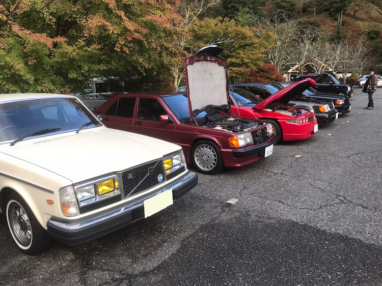190シリーズの10月奥多摩ダイサン・レアな190Eロリンザーコンプリート登場・奥多摩ダイサンデビューC207クーペ・ダム活、有間ダム、大ヨケの滝・武蔵野うどんに関するカスタム事例の投稿画像2枚目