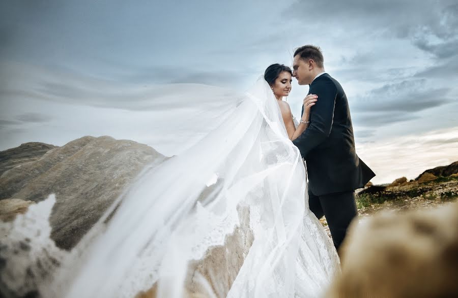 Fotógrafo de casamento Karina Klochkova (karinak). Foto de 1 de julho 2015