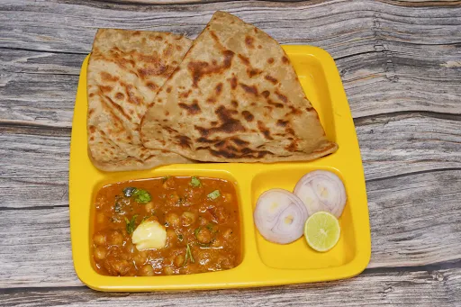 Chole With 2 Paratha